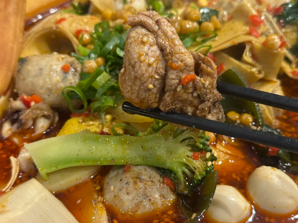 小縣城夫妻創(chuàng)業(yè)選啥？帽牌冒菜就很不錯