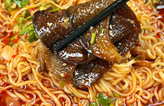想學(xué)做冒菜開店靠譜嗎？帽牌貨這樣學(xué)準沒錯